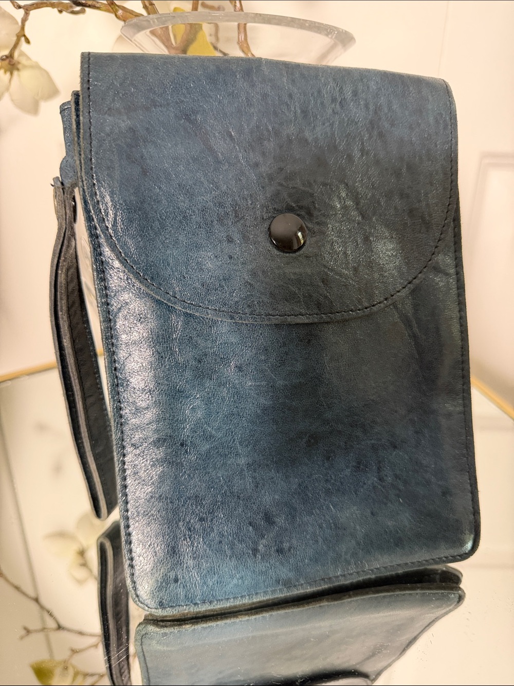 Vtg handmade, Italian, leather, wristlet with front pocket and zipper